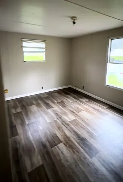 Second bedroom with windows